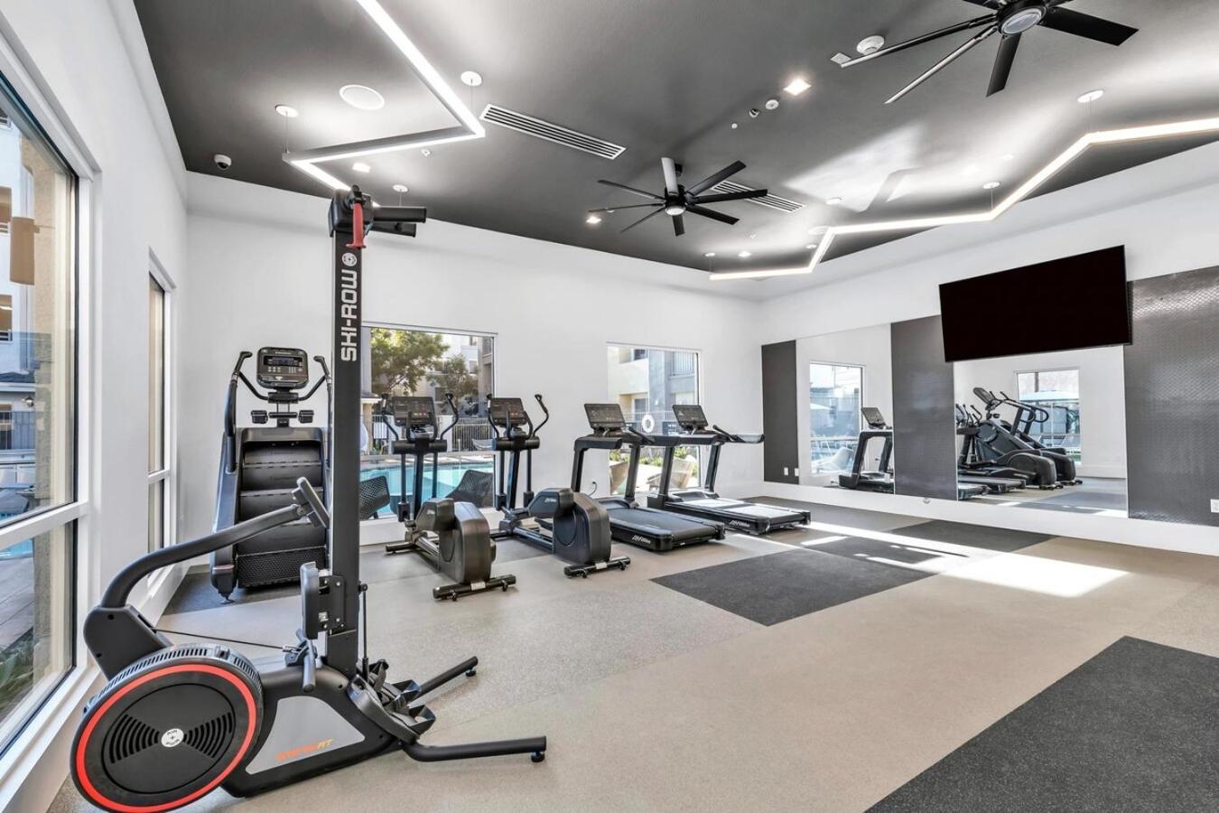 Apartamento Elegant In Mdr-venice With Pool, Hottub & Gym